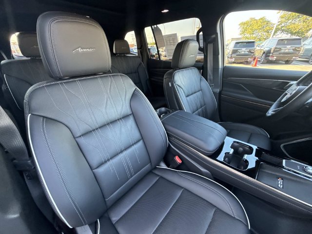 Used 2026 Buick Enclave Avenir AWD/4WD image 23