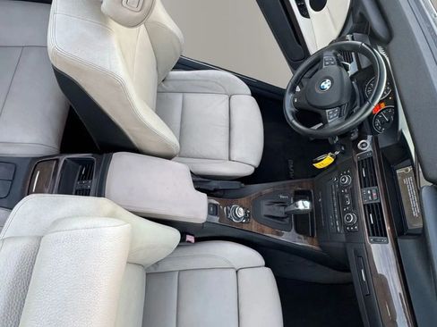 Used 2011 BMW 335i Convertible RWD image 18