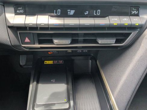 Used 2025 Toyota Camry LE FWD image 25