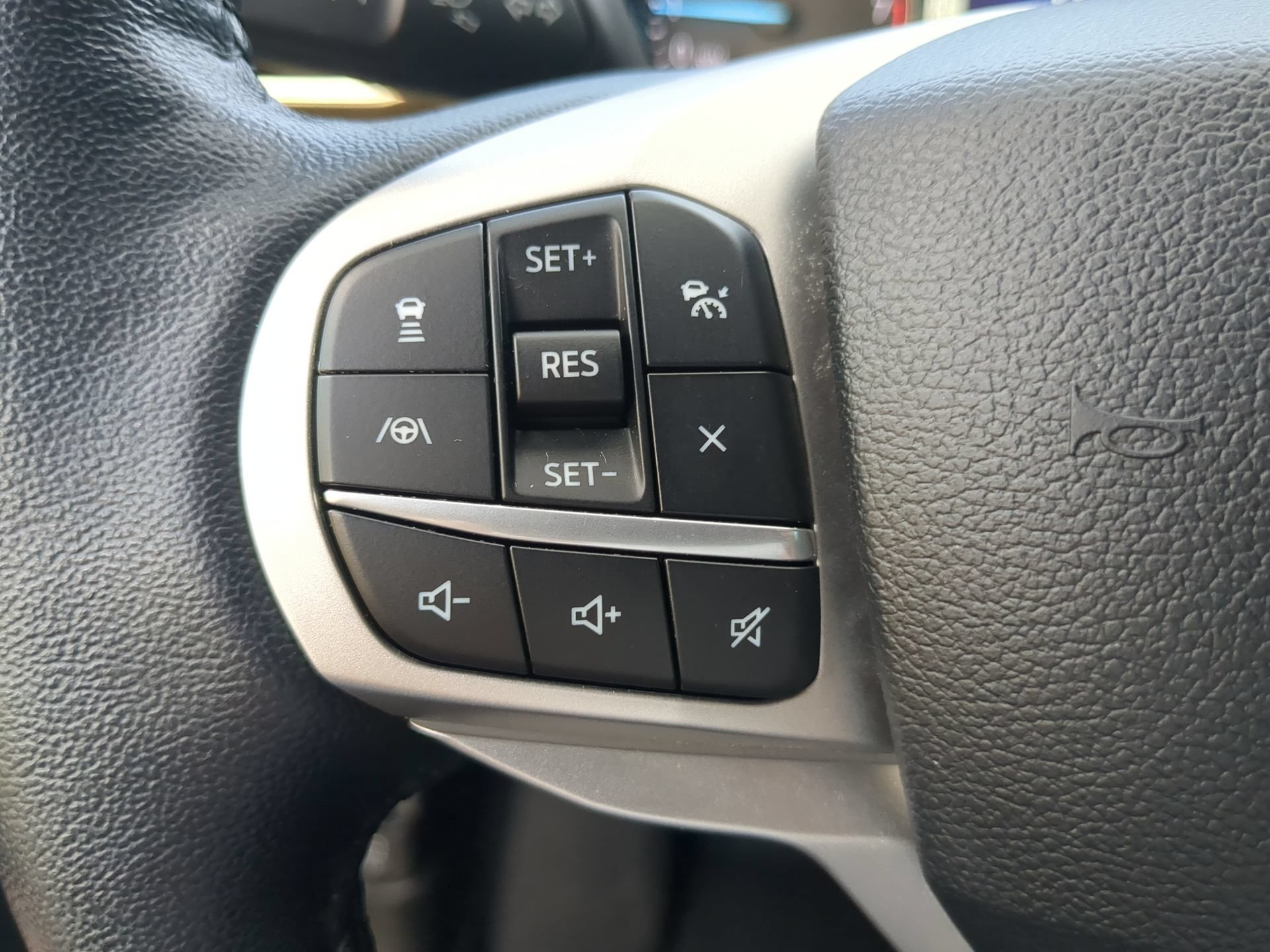 Certified 2022 Ford Explorer Limited RWD image 67