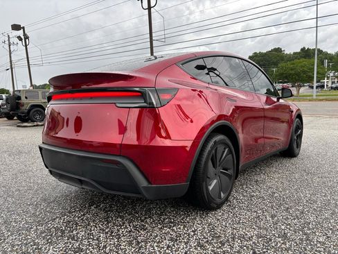 Used 2026 Tesla Model Y Long Range RWD image 5