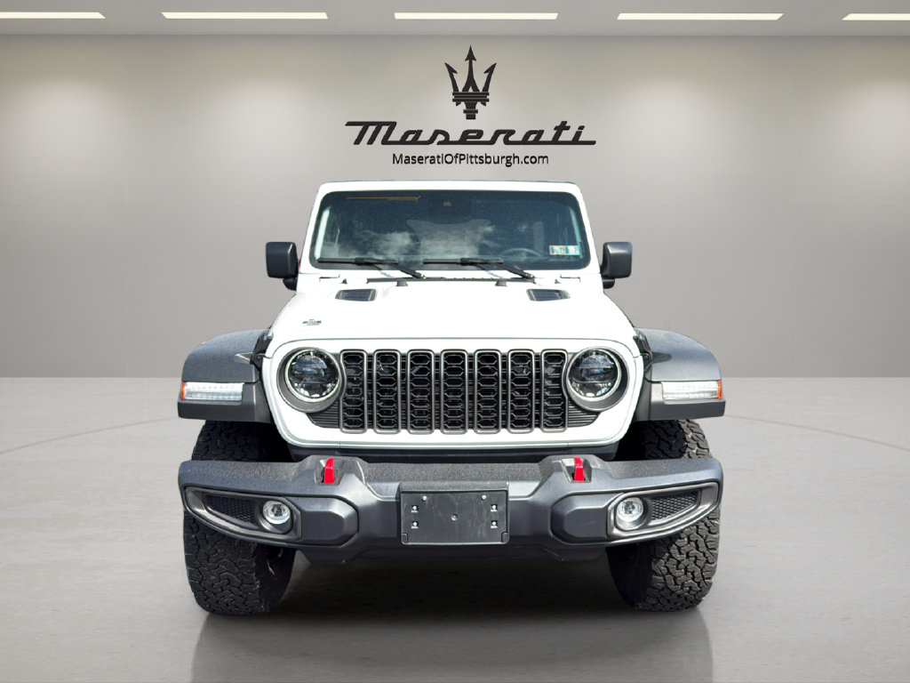 Used 2025 Jeep Wrangler Unlimited Rubicon AWD/4WD image 2