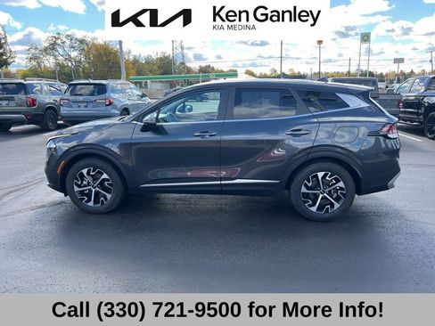 Certified 2023 Kia Sportage EX image 16