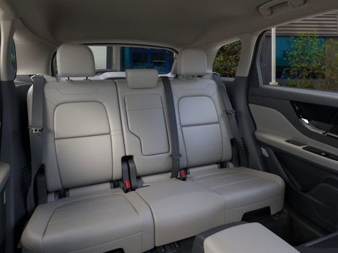 New 2026 Lincoln Corsair Premiere image 12