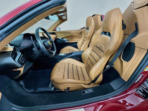Used 2023 Ferrari SF90 Spider AWD/4WD image 19