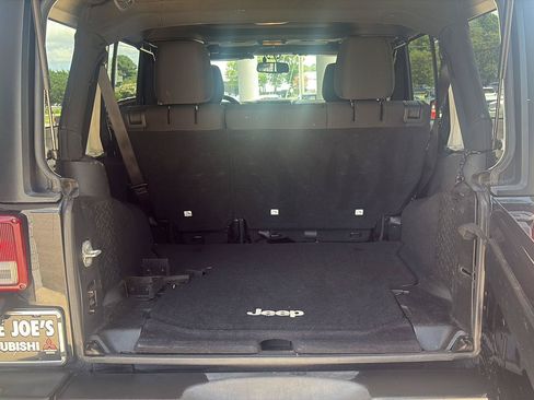 Used 2016 Jeep Wrangler Unlimited Sport w/ Quick Order Package 24S AWD/4WD image 19