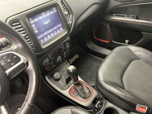 Used 2018 Jeep Compass Trailhawk image 15