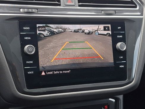 Used 2023 Volkswagen Tiguan SE image 26