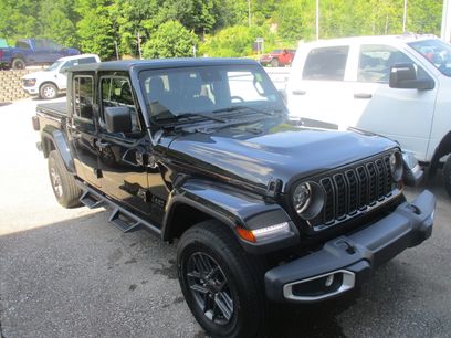 Used 2025 Jeep Gladiator Sport