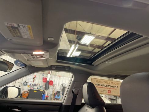 Certified 2023 Toyota Highlander XLE image 21