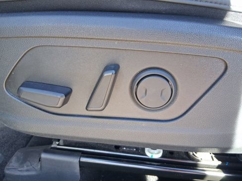 Used 2023 Kia Sorento EX AWD/4WD image 7