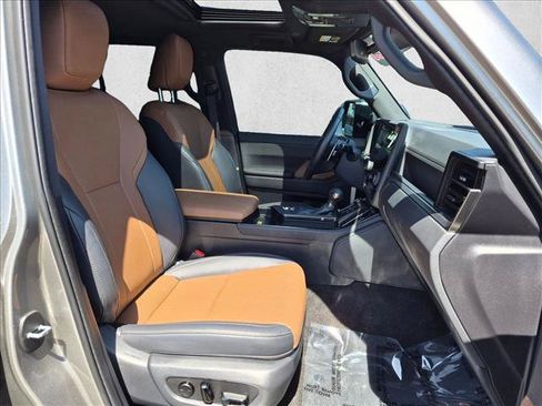 Certified 2025 Lexus GX 550 w/ Accessory Package (Z1) AWD/4WD image 24