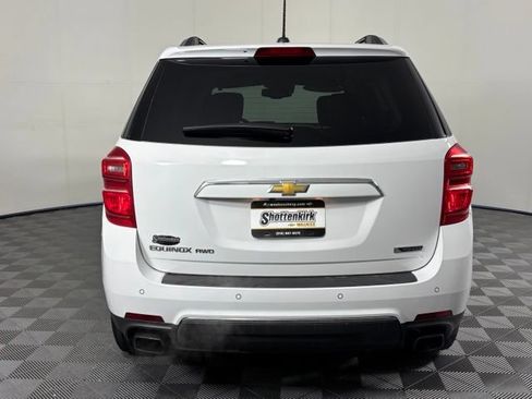 Used 2017 Chevrolet Equinox Premier w/ Enhanced Convenience Package AWD/4WD image 9