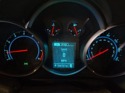 Used 2015 Chevrolet Cruze LT image 23