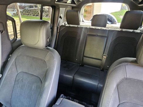 Used 2024 Land Rover Defender 110 V8 image 30