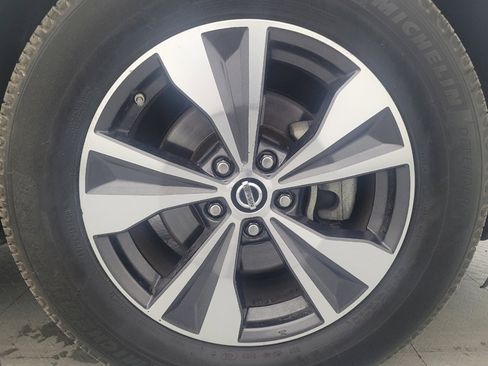 Used 2019 Nissan Murano SV w/ Premium Package image 31