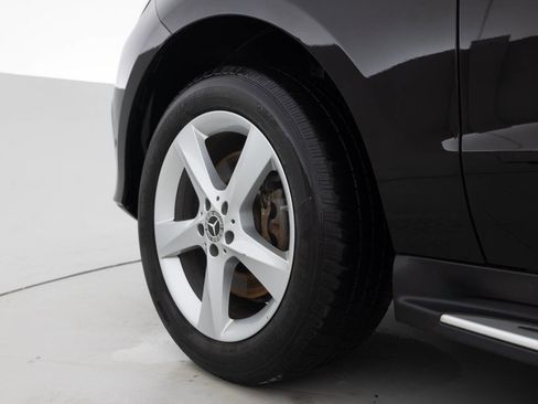 Used 2019 Mercedes-Benz GLE 400 4MATIC image 17