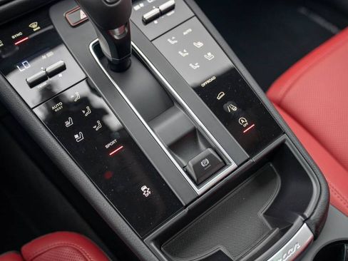 New 2026 Porsche Macan AWD/4WD image 21