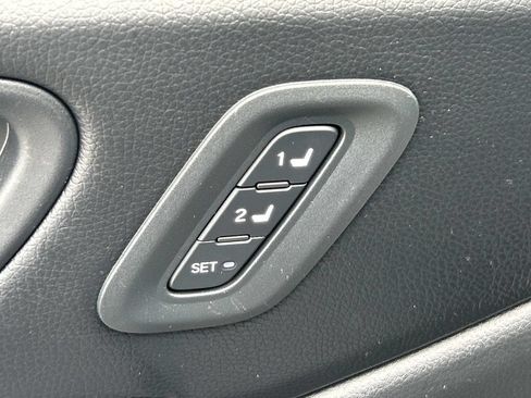 Used 2025 Honda Pilot Touring image 32