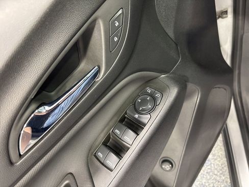 Used 2022 Chevrolet Equinox RS w/ Infotainment Package AWD/4WD image 37