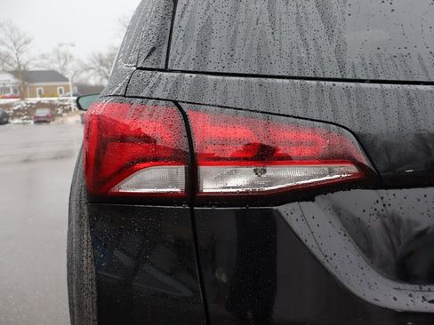 Used 2024 Chevrolet Equinox LT image 30