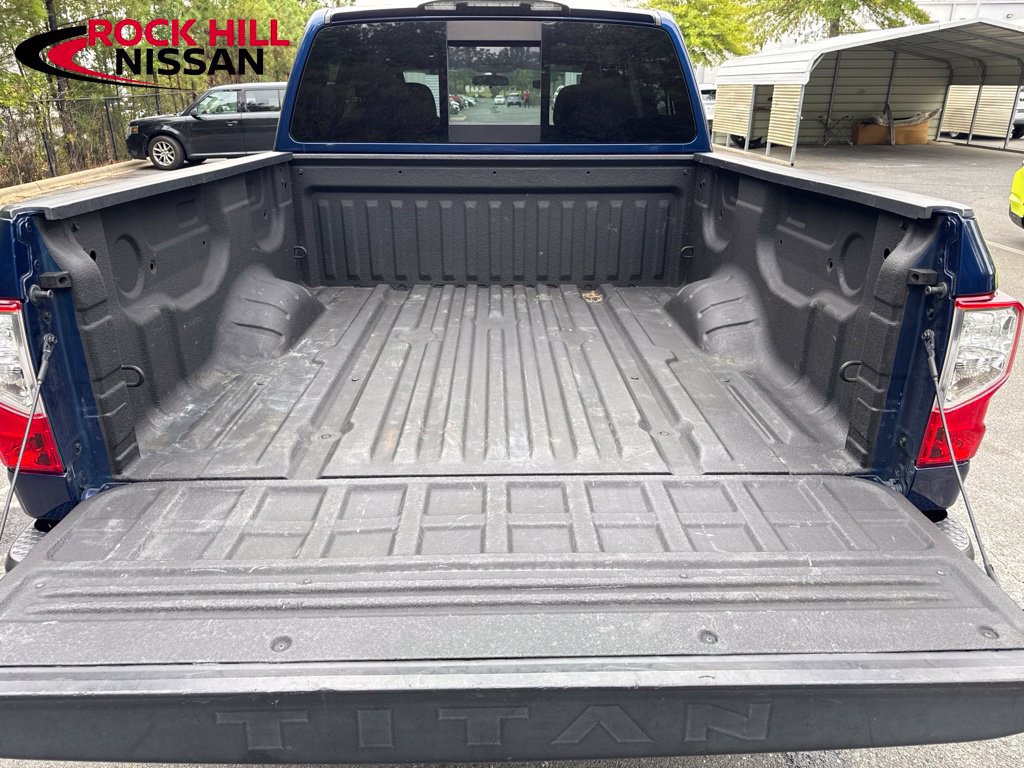 Used 2019 Nissan Titan SV AWD/4WD image 29
