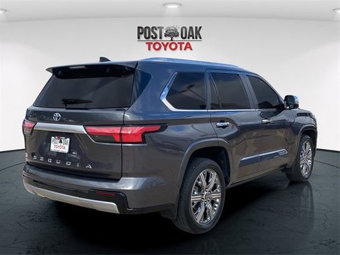 Used 2024 Toyota Sequoia Capstone image 7