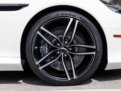 Used 2016 Aston Martin DB9 GT RWD image 15