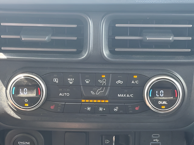 Used 2022 Ford Maverick Lariat w/ Lariat Luxury Package FWD image 26