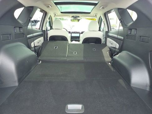Certified 2024 Hyundai Tucson Limited FWD image 29