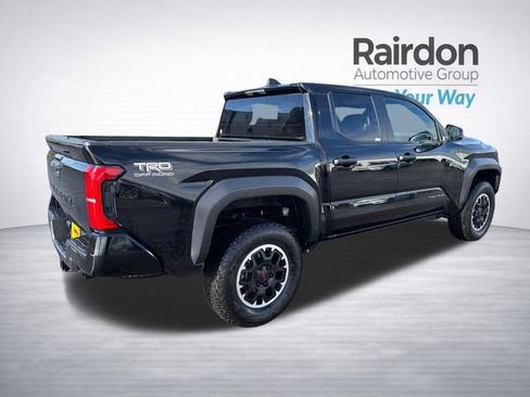 Used 2024 Toyota Tacoma TRD Off-Road image 9