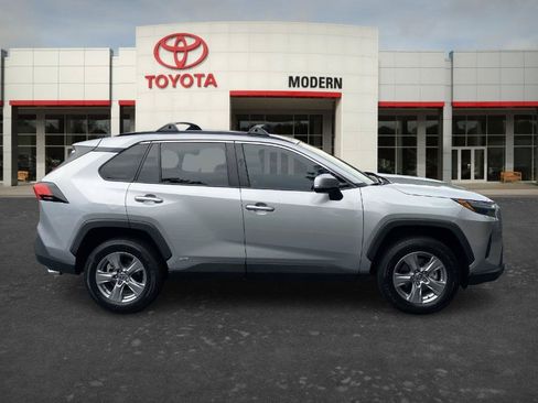 Certified 2022 Toyota RAV4 XLE AWD/4WD image 4
