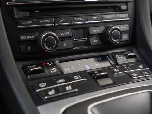 Certified 2016 Porsche 911 Carrera 4S image 28