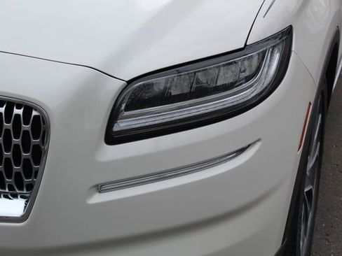 Certified 2023 Lincoln Nautilus Reserve image 11