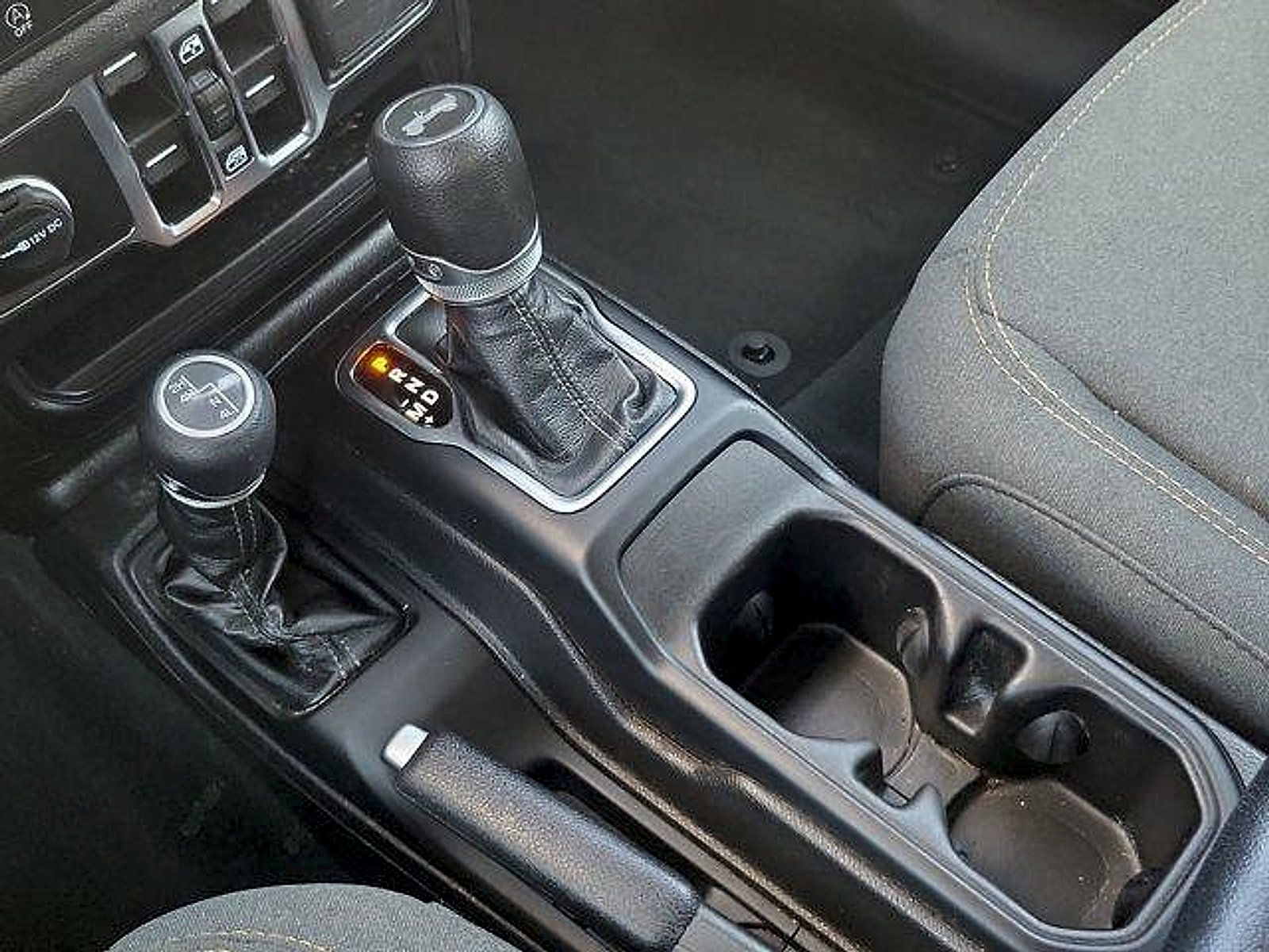 Certified 2024 Jeep Wrangler Unlimited Sport AWD/4WD image 30