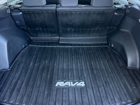 Certified 2021 Toyota RAV4 LE AWD/4WD image 15