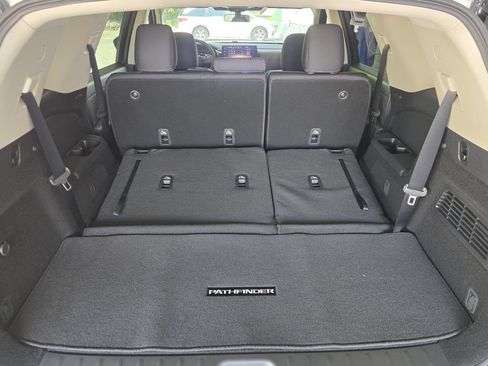 New 2026 Nissan Pathfinder SV w/ SV Premium Package FWD image 14