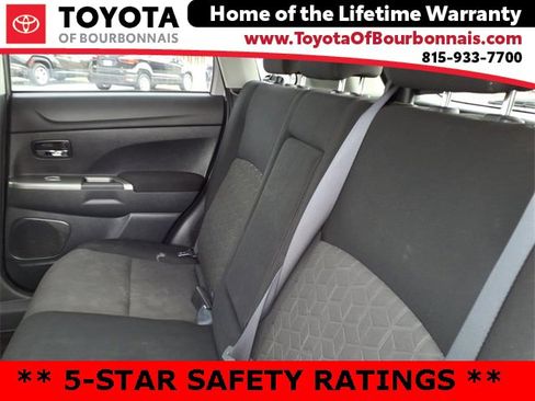 Used 2021 Mitsubishi Outlander Sport SE image 16