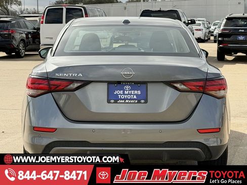 Used 2025 Nissan Sentra SV image 8