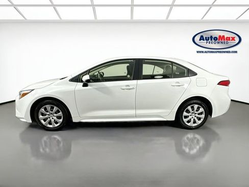 Used 2025 Toyota Corolla LE image 8