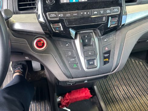 Used 2020 Honda Odyssey EX-L image 2