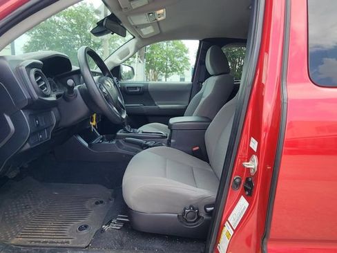 Certified 2020 Toyota Tacoma SR w/ SX Package AWD/4WD image 10