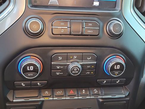 Used 2021 Chevrolet Silverado 1500 LT Trail Boss w/ Bed Protection Package AWD/4WD image 27
