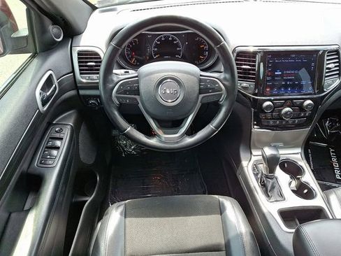 Used 2021 Jeep Grand Cherokee Laredo X AWD/4WD image 11