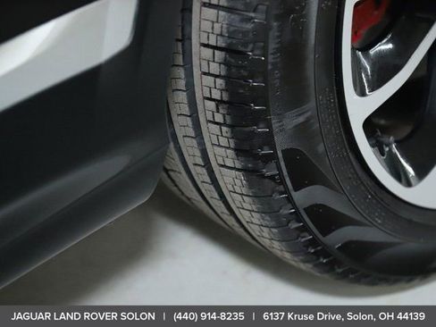 Used 2022 Bentley Bentayga image 41