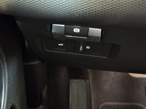 Used 2022 Land Rover Discovery Sport S R-Dynamic AWD/4WD image 38