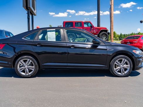 Used 2019 Volkswagen Jetta R-Line FWD image 8