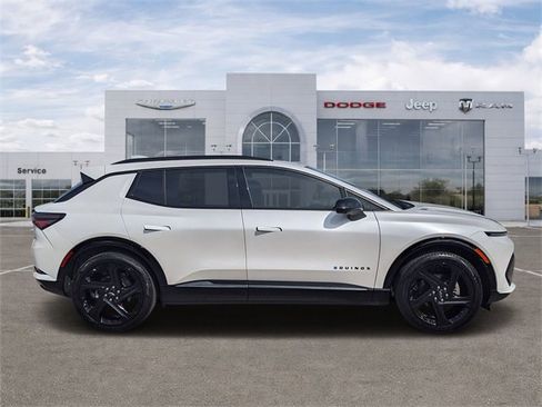 Used 2025 Chevrolet Equinox EV RS image 3