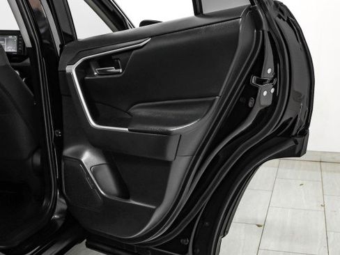 Used 2022 Toyota RAV4 XLE image 40