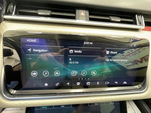 Used 2019 Land Rover Range Rover Velar S AWD/4WD image 24